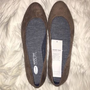 Dr. Scholl’s memory foam flats